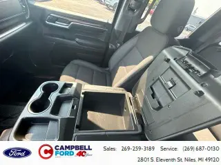 Chevrolet Silverado 1500 2024 4x4 RST 4 puertas Cabina Crew 5.8 pies. Caja corta