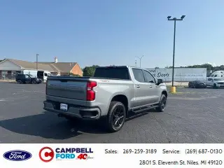 Chevrolet Silverado 1500 2024 4x4 RST 4 puertas Cabina Crew 5.8 pies. Caja corta