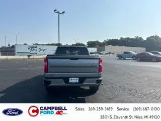 Chevrolet Silverado 1500 2024 4x4 RST 4 puertas Cabina Crew 5.8 pies. Caja corta