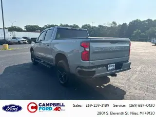 Chevrolet Silverado 1500 2024 4x4 RST 4 puertas Cabina Crew 5.8 pies. Caja corta