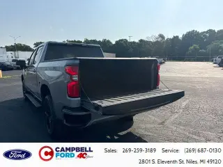 Chevrolet Silverado 1500 2024 4x4 RST 4 puertas Cabina Crew 5.8 pies. Caja corta