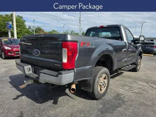Ford F-250 Super Duty 2017 4x4 XL Cabina Regular 2 puertas 8 pies LB Pickup