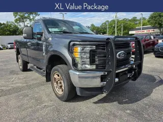 Ford F-250 Super Duty 2017 4x4 XL Cabina Regular 2 puertas 8 pies LB Pickup