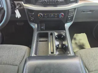 Ford F-150 2021 4x4 XLT 4 puertas SuperCrew 5.5 pies. Caja corta