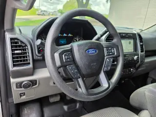 Ford F-150 2018 4x2 XLT Cabina Regular 2 puertas 6.5 pies. SB