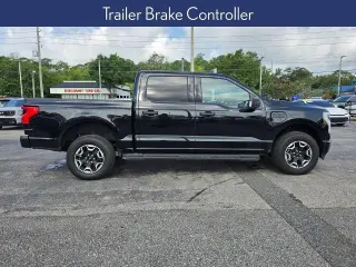 Ford F-150 Lightning 2023 AWD XLT 4 puertas SuperCrew 5.5 pies. SB