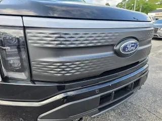 Ford F-150 Lightning 2023 AWD XLT 4 puertas SuperCrew 5.5 pies. SB