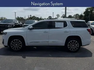 GMC Acadia 2023 Denali 4 puertas SUV familiar
