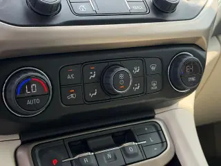 GMC Acadia 2023 Denali 4 puertas SUV familiar