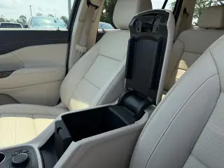 GMC Acadia 2023 Denali 4 puertas SUV familiar