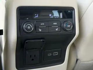 GMC Acadia 2023 Denali 4 puertas SUV familiar