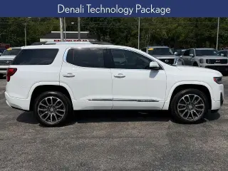 GMC Acadia 2023 Denali 4 puertas SUV familiar