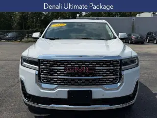 GMC Acadia 2023 Denali 4 puertas SUV familiar