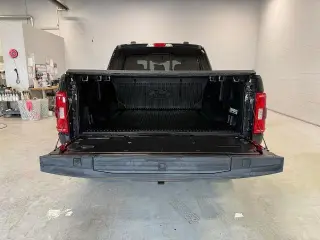 Ford F-150 2023 4x4 XLT 4 puertas SuperCrew 5.5 pies. SB