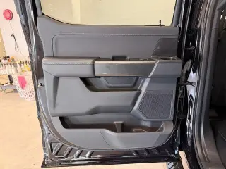 Ford F-150 2023 4x4 XLT 4 puertas SuperCrew 5.5 pies. SB