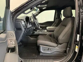 Ford F-150 2023 4x4 XLT 4 puertas SuperCrew 5.5 pies. SB