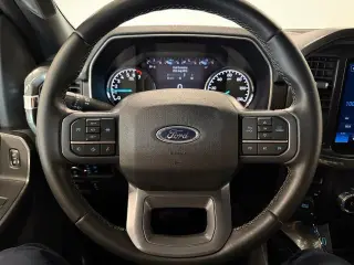 Ford F-150 2023 4x4 XLT 4 puertas SuperCrew 5.5 pies. SB
