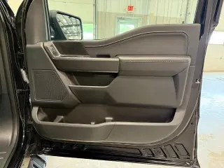 Ford F-150 2023 4x4 XLT 4 puertas SuperCrew 5.5 pies. SB