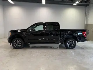 Ford F-150 2023 4x4 XLT 4 puertas SuperCrew 5.5 pies. SB