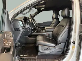 Ford F-150 2023 4x4 XLT 4 puertas SuperCrew 5.5 pies. SB
