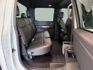Ford F-150 2023 4x4 XLT 4 puertas SuperCrew 5.5 pies. SB