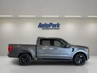 Ford F-150 2022 4x4 XLT 4 puertas SuperCrew 5.5 pies. SB