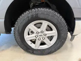 Ford F-150 2024 4x4 XLT 4 puertas SuperCrew 6.5 pies. SB