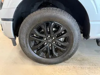 Ford F-150 2024 4x4 XLT 4 puertas SuperCrew 5.5 pies. SB