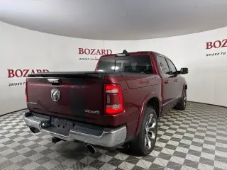 Ram 1500 2021 4x4 Limited 4 puertas Cabina de tripulación 5.6 pies. Caja corta Pickup