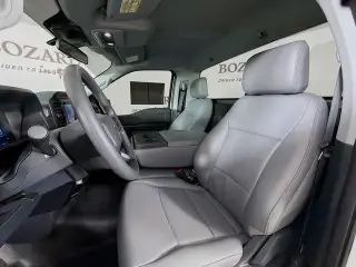 Ford F-150 2025 4x4 XL Cabina Regular 2 puertas 6.5 pies. SB