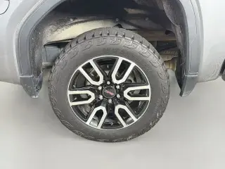 GMC Sierra 1500 Limited 2022 4x4 AT4 4 puertas Cabina Crew 6.6 pies SB