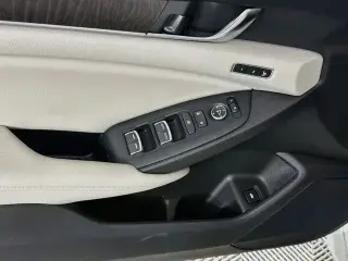 Honda Accord 2018 Touring 4 puertas Sedán (1.5T I4)