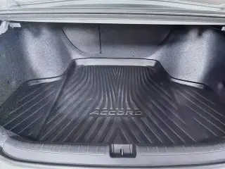 Honda Accord 2018 Touring 4 puertas Sedán (1.5T I4)