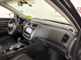 Nissan Altima 2018 2.5 SR 4 puertas Sedan