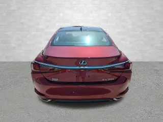 Lexus ES 350 2022 4 puertas Sedan