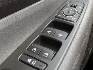 Hyundai SANTA FE 2019 SEL 2.4L 4 puertas Crossover