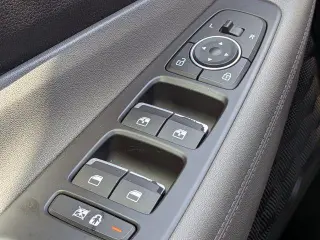 Hyundai SANTA FE 2019 SEL 2.4L 4 puertas Crossover