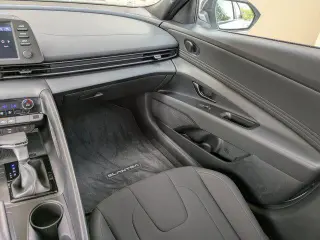 Hyundai ELANTRA 2025 SEL Sport 4 puertas Sedan