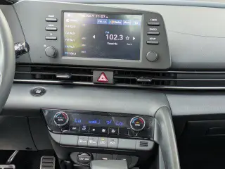 Hyundai ELANTRA 2025 SEL Sport 4 puertas Sedan