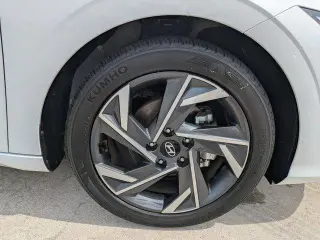 Hyundai ELANTRA 2025 SEL Sport 4 puertas Sedan