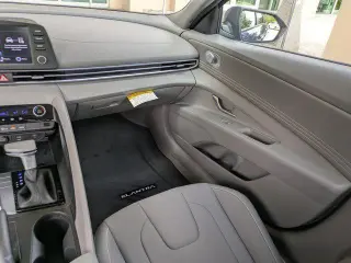 Hyundai ELANTRA 2025 SEL Sport 4 puertas Sedan