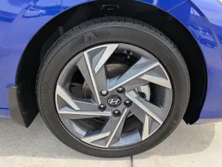 Hyundai ELANTRA 2025 SEL Sport 4 puertas Sedan