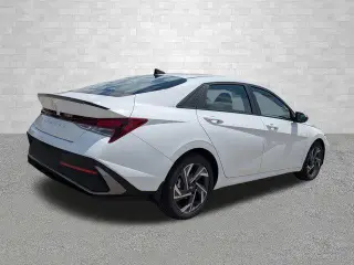 Hyundai ELANTRA 2025 SEL Sport 4 puertas Sedan