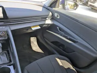Hyundai ELANTRA 2025 SEL Conveniencia 4 puertas Sedan