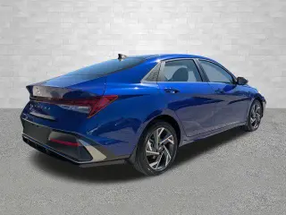 Hyundai ELANTRA 2025 SEL Conveniencia 4 puertas Sedan