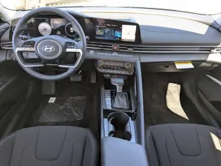 Hyundai ELANTRA 2025 SEL Conveniencia 4 puertas Sedan