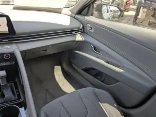 Hyundai ELANTRA 2025 SEL Conveniencia 4 puertas Sedan
