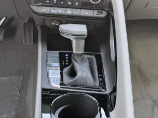 Hyundai ELANTRA 2025 SEL Conveniencia 4 puertas Sedan