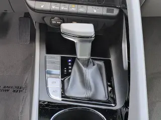 Hyundai ELANTRA 2025 SEL Conveniencia 4 puertas Sedan