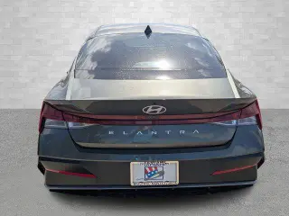 Hyundai ELANTRA 2025 SEL Conveniencia 4 puertas Sedan